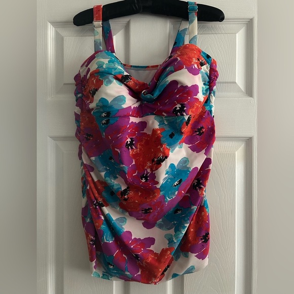 Mazu Swim Floral Plus Size (14) Tankini Top only Padded tata Support Cinched - Picture 1 of 10